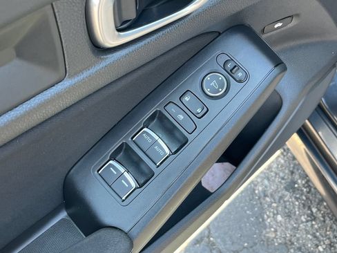 Used 2024 Honda Civic Sport image 11