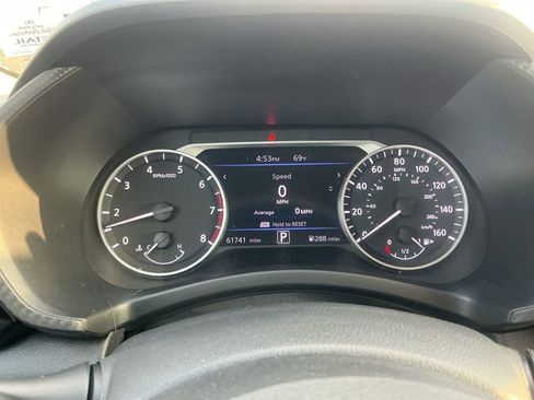 Used 2021 Nissan Sentra SV w/ Trunk Package image 12