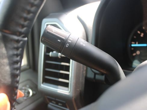 Used 2020 Ford F150 XLT w/ Equipment Group 302A Luxury AWD/4WD image 43