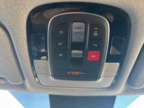Used 2023 Hyundai Palisade Limited AWD/4WD image 32