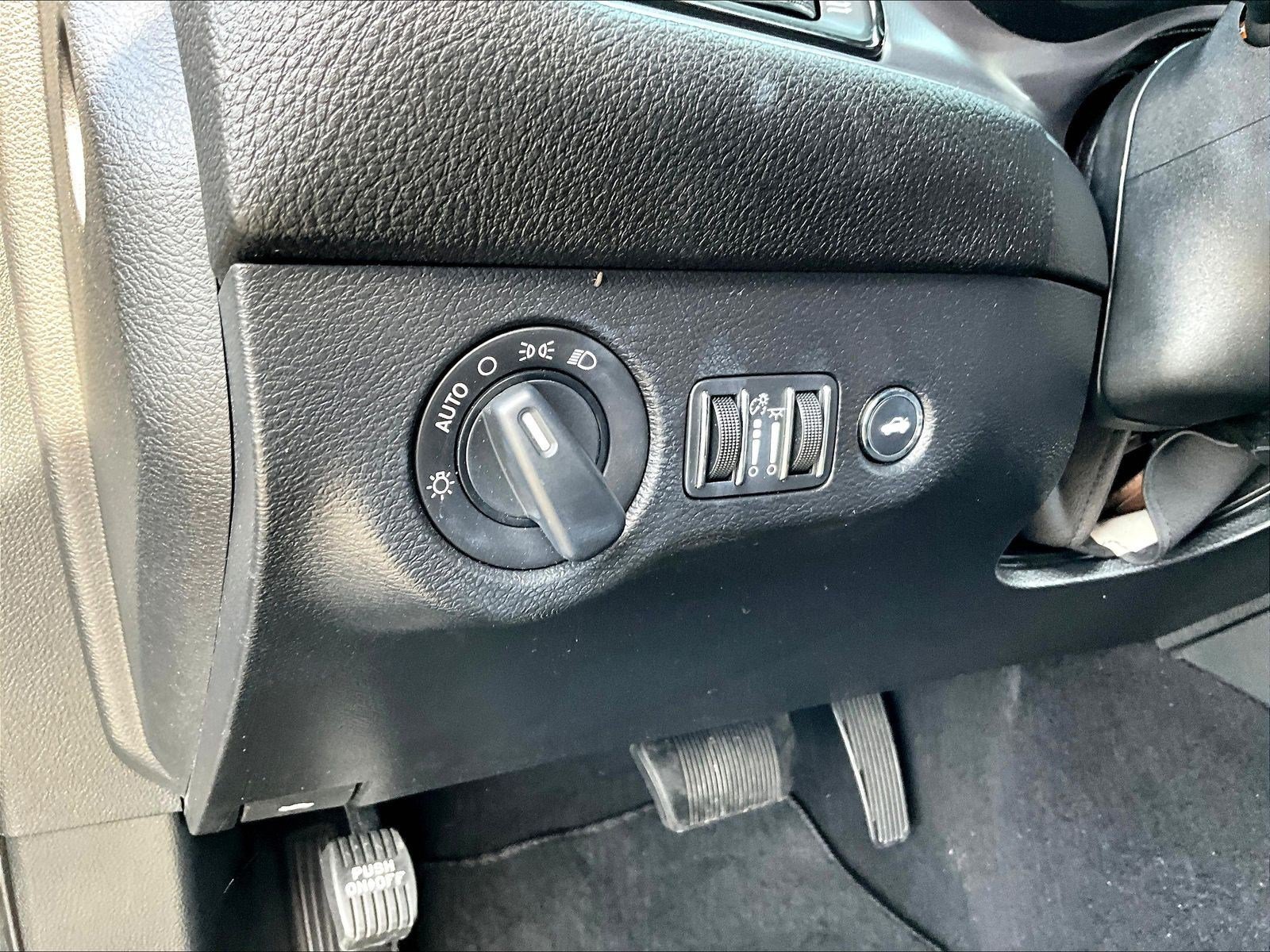 Used 2021 Dodge Challenger SXT RWD image 36