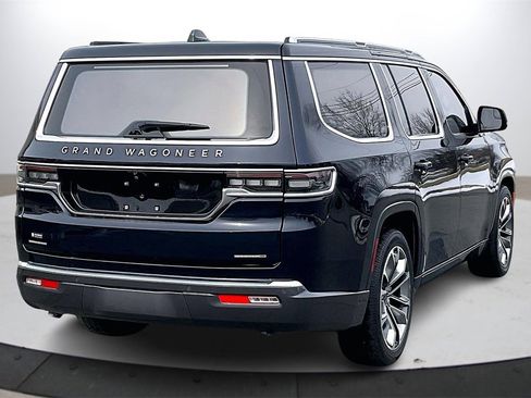 Used 2022 Jeep Grand Wagoneer Series III image 9