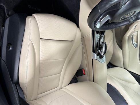 Used 2015 Mercedes-Benz C 300 4MATIC Sedan image 11