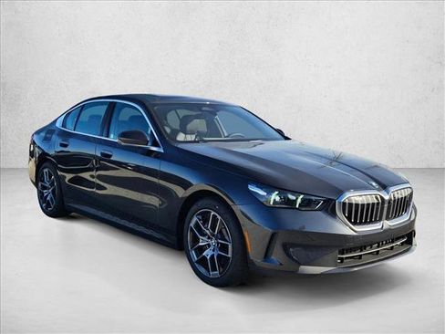 Used 2026 BMW i5 eDrive40 w/ Convenience Package image 7