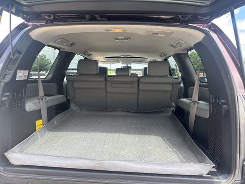Used 2017 Toyota Sequoia Limited w/ Safety & Convenience Package AWD/4WD image 9