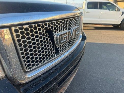 Used 2008 GMC Sierra 1500 Denali AWD/4WD image 3