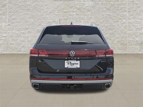 New 2026 Volkswagen Atlas Peak Edition AWD/4WD image 6