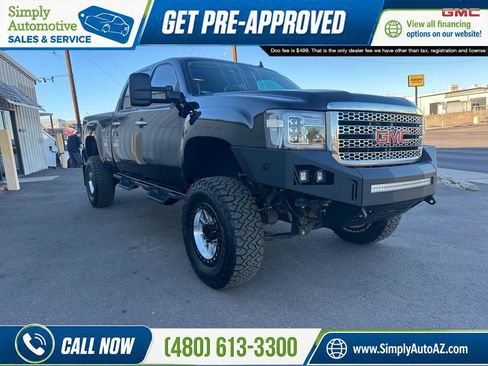 Used 2013 GMC Sierra 2500 Denali w/ Suspension Package, Off-Road AWD/4WD image 2