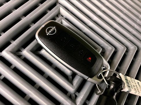 New 2025 Nissan Kicks SR w/ SR Premium Package image 39