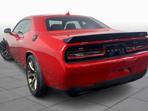 Used 2017 Dodge Challenger SRT Hellcat RWD image 11