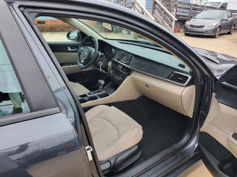 Used 2016 Kia Optima LX image 5