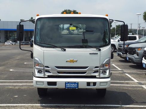 New 2025 Chevrolet Low Cab Forward 5500XG RWD image 2