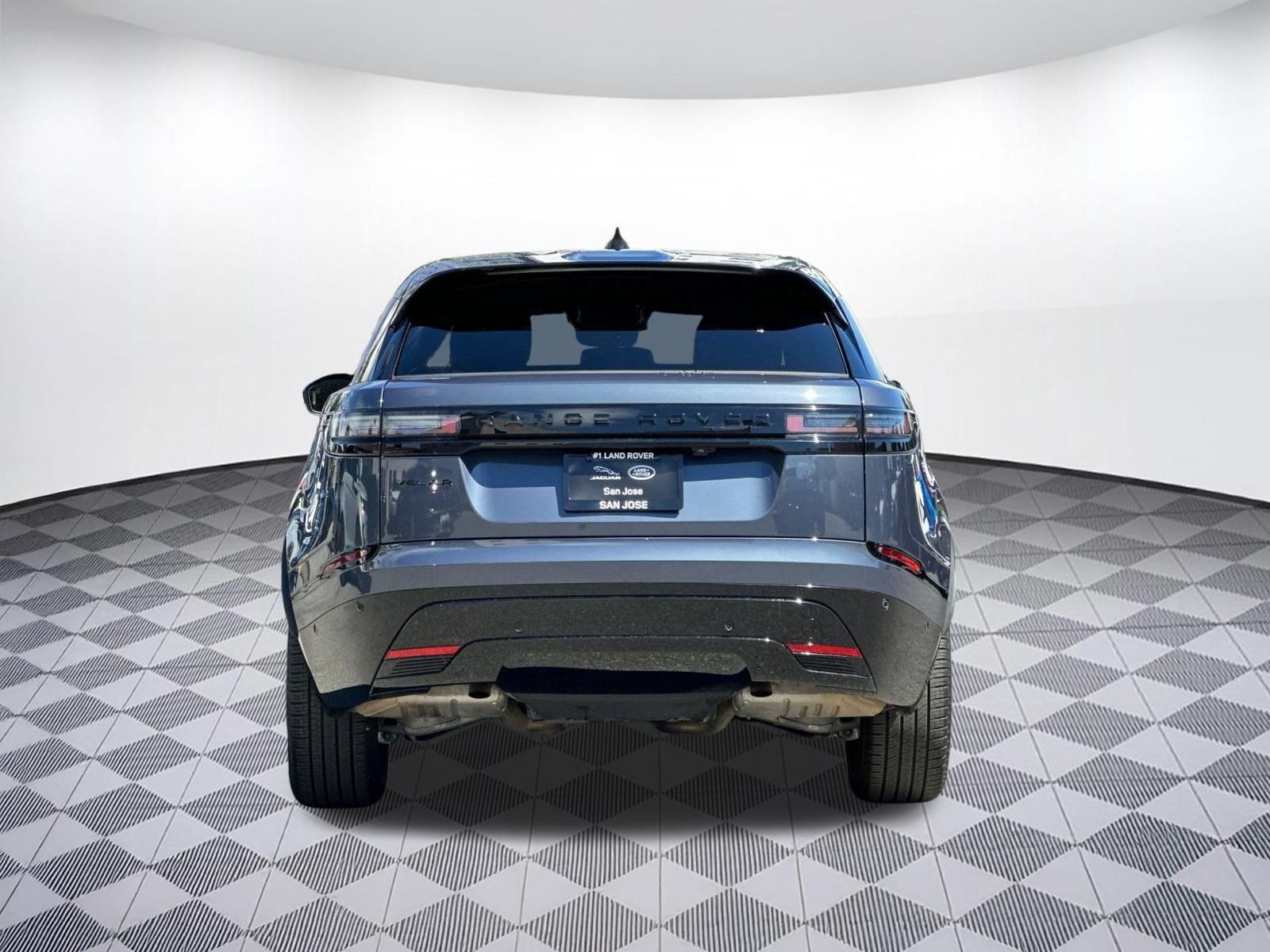 Certified 2026 Land Rover Range Rover Velar Dynamic SE AWD/4WD image 10