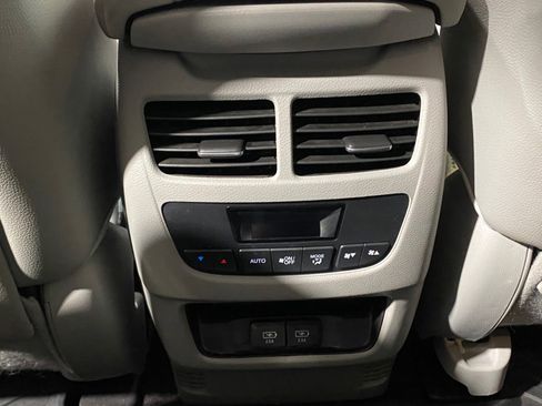 Used 2017 Acura MDX SH-AWD image 12