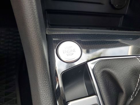 New 2025 Volkswagen Taos SE image 26