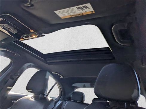 Used 2022 Mercedes-Benz C 300 4MATIC Sedan image 15