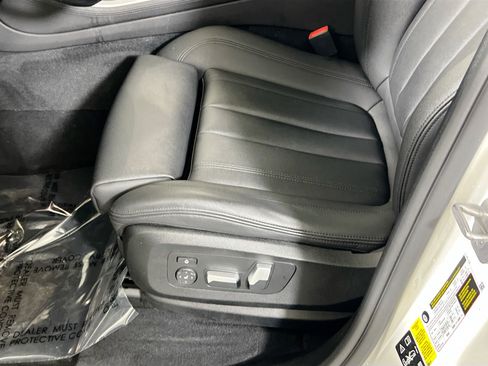 Used 2022 BMW X5 xDrive40i w/ Premium Package image 18