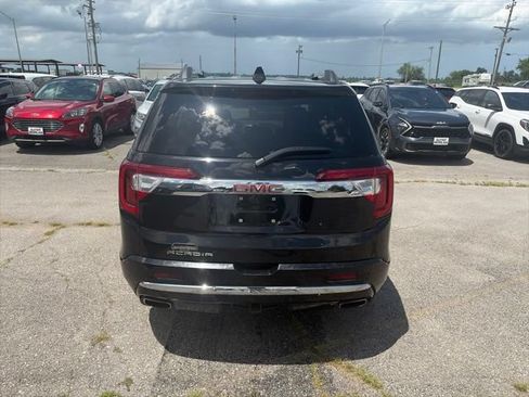 Used 2021 GMC Acadia Denali w/ Denali Technology Package FWD image 5