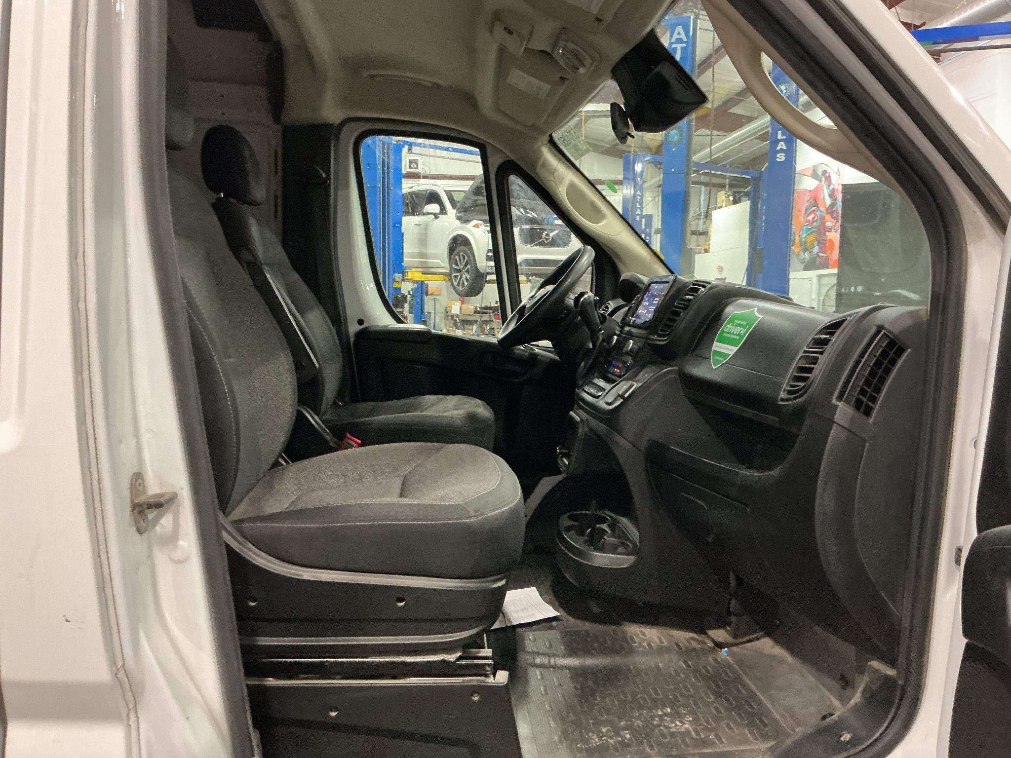 Used 2023 RAM ProMaster 2500 FWD image 5