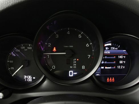 Used 2025 Porsche Macan image 16