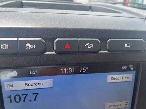 Used 2017 Ford F350 Lariat w/ Lariat Value Package AWD/4WD image 29