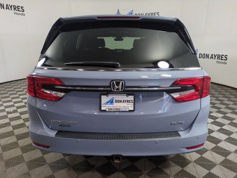 Used 2024 Honda Odyssey Elite image 5