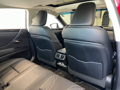 Used 2021 Lexus ES 300h w/ Accessory Package FWD image 54