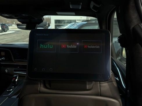 Used 2023 Cadillac Escalade Sport Platinum w/ LPO, ONYX Package image 26