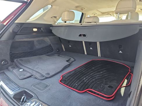 Used 2020 Mercedes-Benz GLE 350 w/ Premium Package image 6