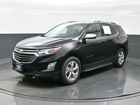 Used 2020 Chevrolet Equinox Premier image 2