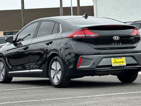 Used 2020 Hyundai Ioniq SE FWD image 6
