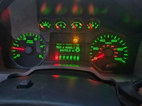 Used 2008 Ford F550 2WD Regular Cab Super Duty image 4