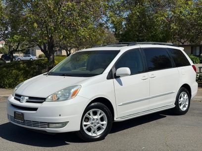 Used 2005 Toyota Sienna XLE Limited