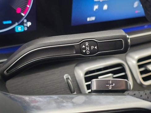 New 2026 Mercedes-Benz GLS 450 4MATIC image 16