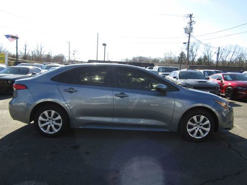 Used 2022 Toyota Corolla LE image 8