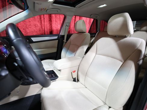 Used 2018 Subaru Outback 2.5i Premium image 13