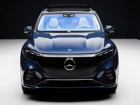 Used 2023 Mercedes-Benz EQS 450+ 4MATIC SUV w/ AMG Line Exterior Package image 5