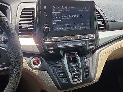 Used 2020 Honda Odyssey EX image 18