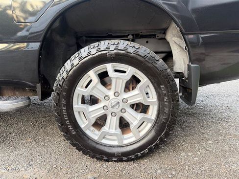 Used 2016 Nissan Titan SL AWD/4WD image 9
