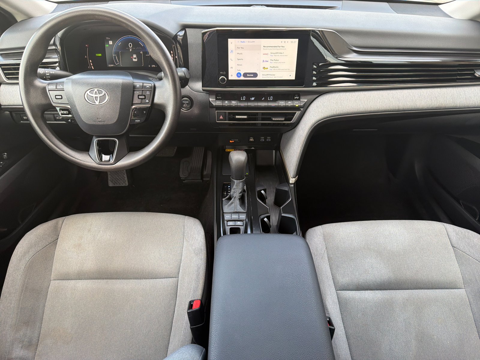 Used 2026 Toyota Camry LE w/ Convenience Package FWD image 14
