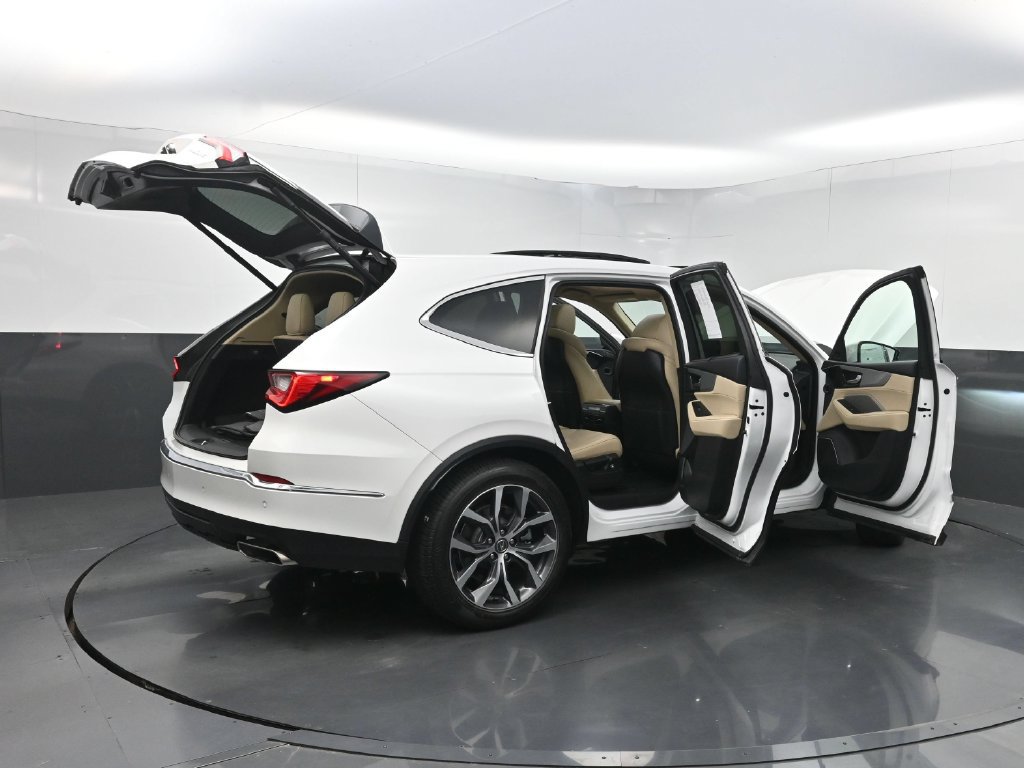 Used 2023 Acura MDX w/ Technology Package FWD image 45