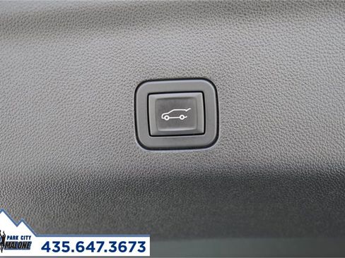 Used 2024 GMC Yukon Denali Ultimate image 34