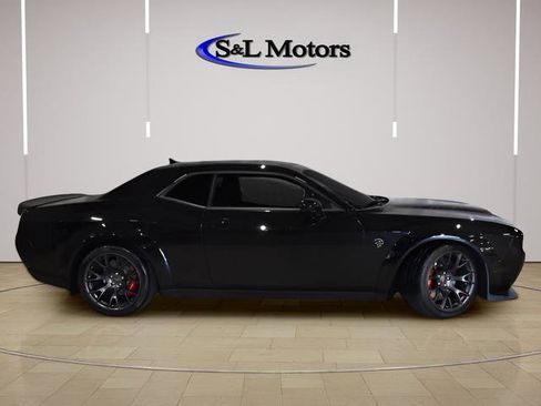 Used 2021 Dodge Challenger SRT Hellcat Redeye RWD image 7