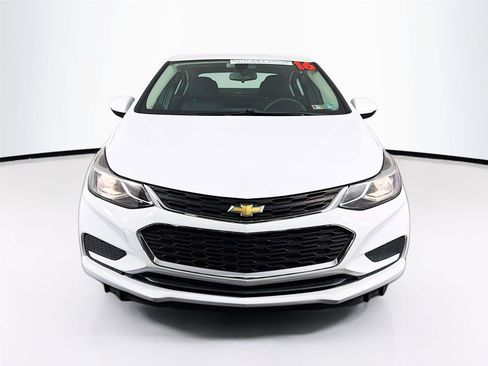 Used 2016 Chevrolet Cruze LT FWD image 6