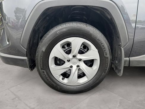Used 2025 Toyota RAV4 LE AWD/4WD image 14