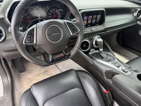 Used 2018 Chevrolet Camaro SS RWD image 17