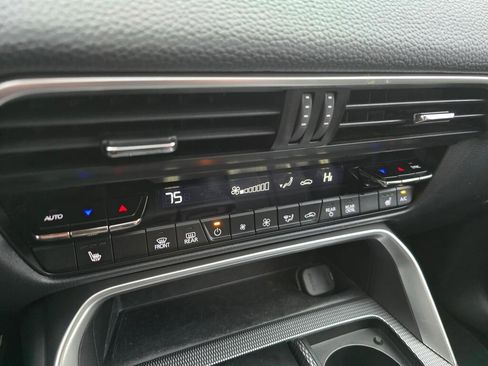 Certified 2024 MAZDA CX-90 Plug-In Hybrid w/ Preferred image 35