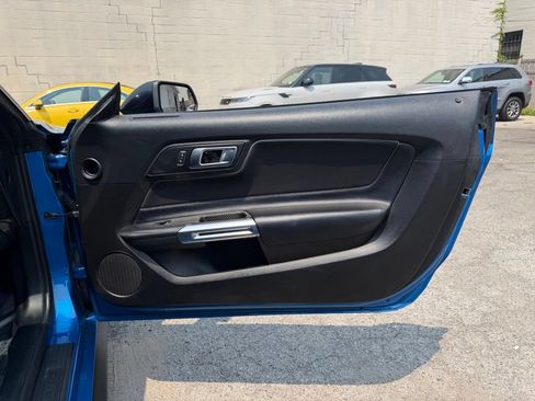 Used 2021 Ford Mustang GT w/ Black Accent Package RWD image 11