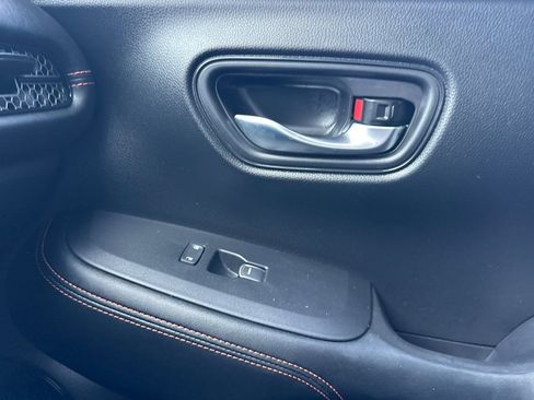 Used 2024 Honda HR-V Sport image 18