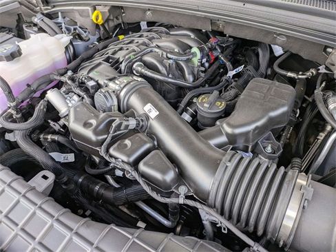 New 2025 Jeep Grand Cherokee L Laredo w/ Luxury Tech Group I image 30